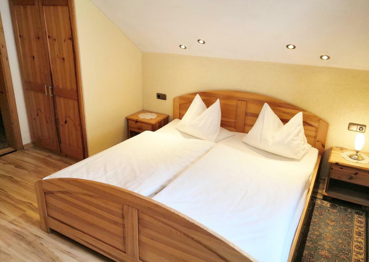 Haus Marienheim Bed and Breakfast Heiligenblut Eksteriør billede